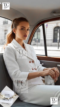 CHANEL 17PS White Ivory Lion CC Button Tweed Double Jacket 42 44 シャネル ホワイト アイボリー ライオン CC ボタン ツイード ダブル ジャケット 即発