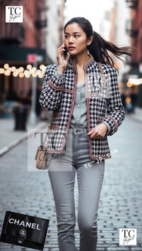 CHANEL 17A Black Ivory Houndstooth Zipper Jacket 36 38 シャネル ブラック アイボリー 千鳥格子 ジッパー ジャケット 即発 - TC JAPAN
