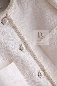 CHANEL 21PF White Ivory CC Logo Metiers D’art Jacket 34 36 シャネル ジャケット ホワイト アイボリー CC ロゴ メティエダール 即発