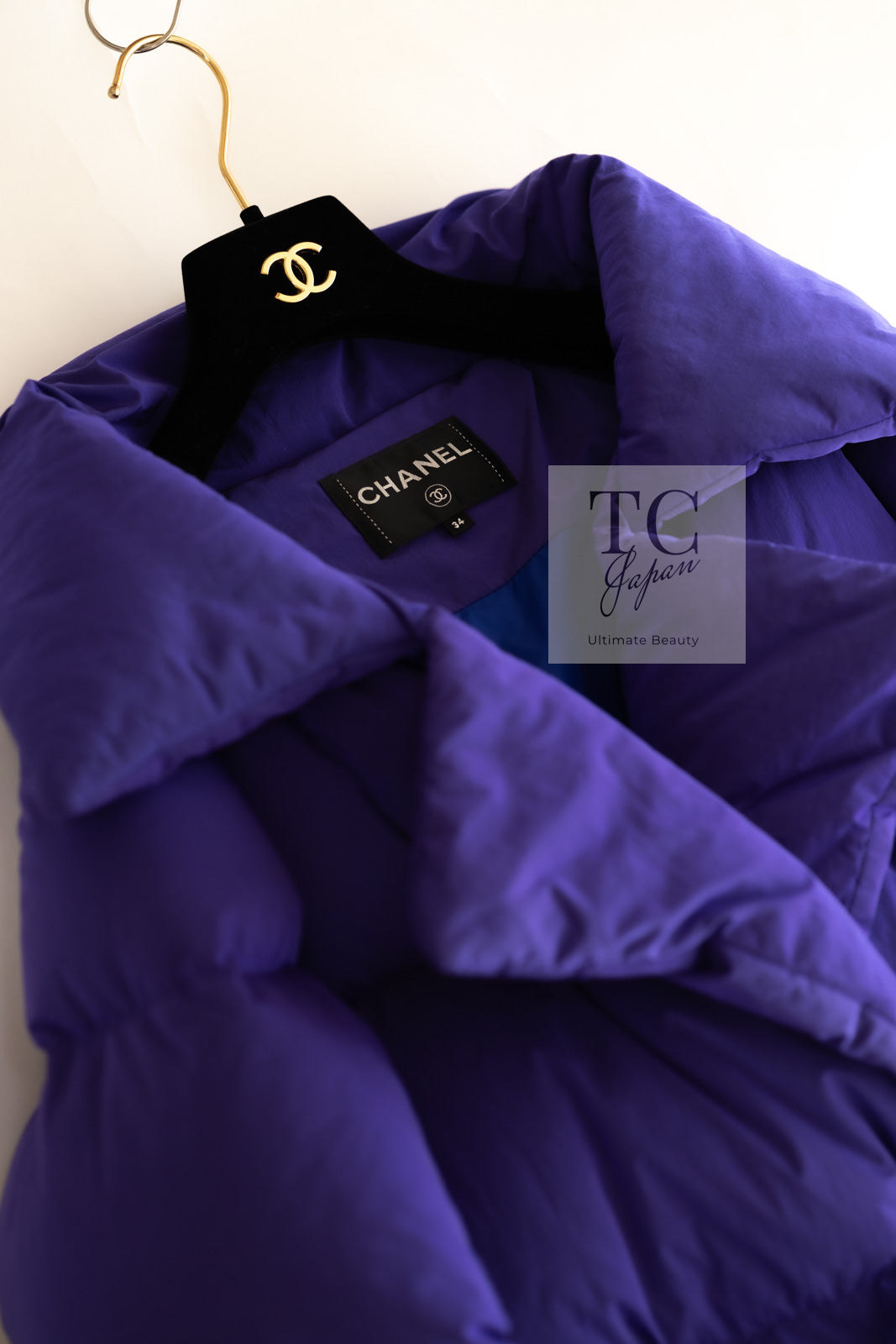 シャネル ダウン ジャケット CHANEL バイオレットパープル コート 19A シャネル ダウン ジャケット CHANEL バイオレットパープル コート 19A
