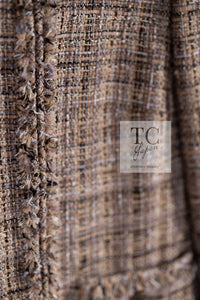 CHANEL 10A Beige Fringe Trimmed Goat Skin Tweed Jacket Skirt Suit 38 シャネル ベージュ フリンジ トリム ゴート スキン ツイード ジャケット スカート スーツ 即発