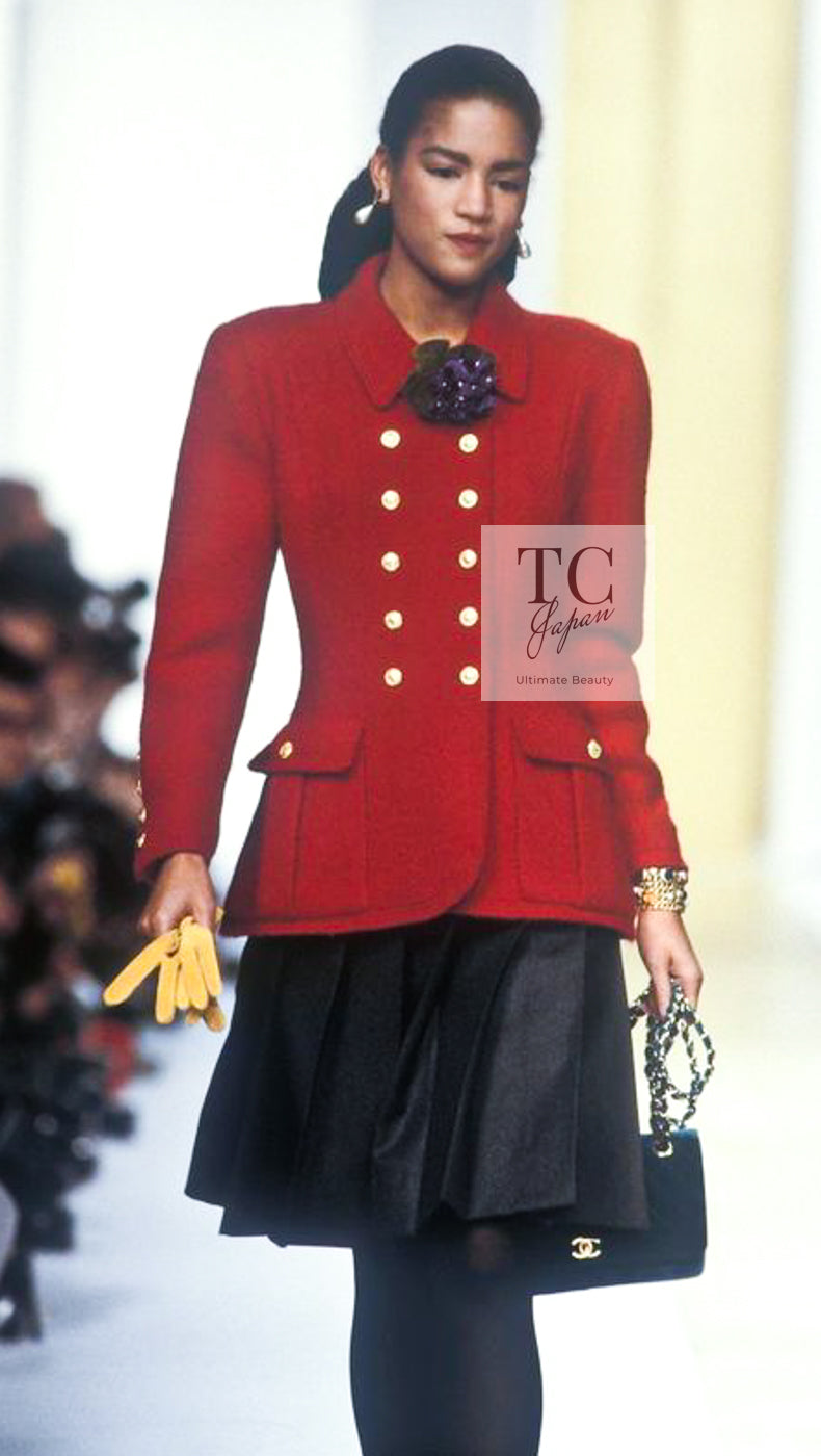 シャネル ジャケット CHANEL ヴィンテージ レッド CC ゴールド ボタン ダブル ツイード 88A Vintage Red CC Gold  Button Double Tweed Jacket – TC JAPAN