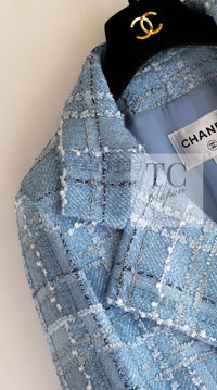 CHANEL 23PS Baby Blue CC Buttons Double Tweed Jacket Skirt Suit 38 シャネル ベビー ブルー ココボタン ダブル ツイード ジャケット スカート スーツ 即発