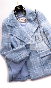 CHANEL 23PS Baby Blue CC Buttons Double Tweed Jacket Skirt Suit 38 シャネル ベビー ブルー ココボタン ダブル ツイード ジャケット スカート スーツ 即発