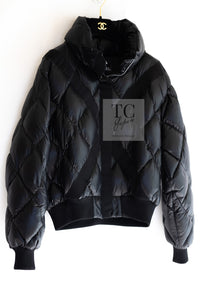 CHANEL 19N Black CC Logo Puffer Down Jacket Coat 36 38 シャネル ココ ネージュ ブラック ココマーク フード付き ブルゾン ダウン ジャケット 即発