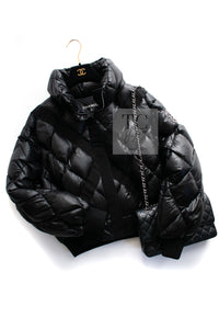 CHANEL 19N Black CC Logo Puffer Down Jacket Coat 36 38 シャネル ココ ネージュ ブラック ココマーク フード付き ブルゾン ダウン ジャケット 即発