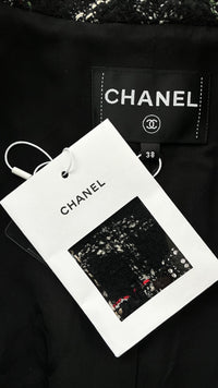 CHANEL 22A Black Multicolor Rhinestone Buttons Tweed Jacket 40 シャネル ブラック マルチカラー コットン ウール ラインストーン ボタン ツイード ジャケット 即発 - TC JAPAN