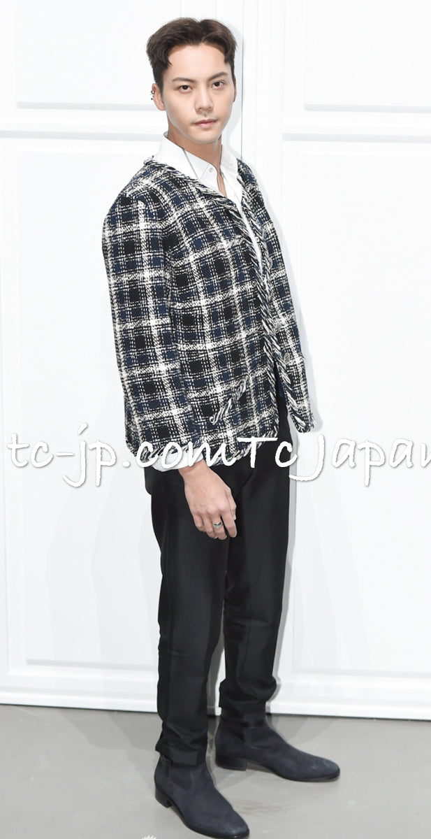 CHANEL 18S Navy Blue Ivory Checked Cotton Collarless Tweed Jacket 42 44 シャネル ネイビー ブルー アイボリー チェック コットン ノーカラー ツイード ジャケット 即発
