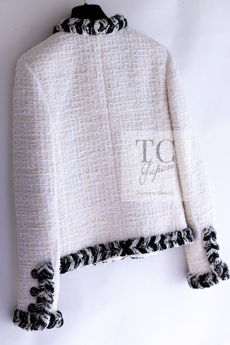 CHANEL 20B Ivory White Ecru Black Braided Trim Collarless Tweed Jacket 34 シャネル アイボリー ホワイト ブラック ブレード トリム ノーカラー ツイード ジャケット 即発