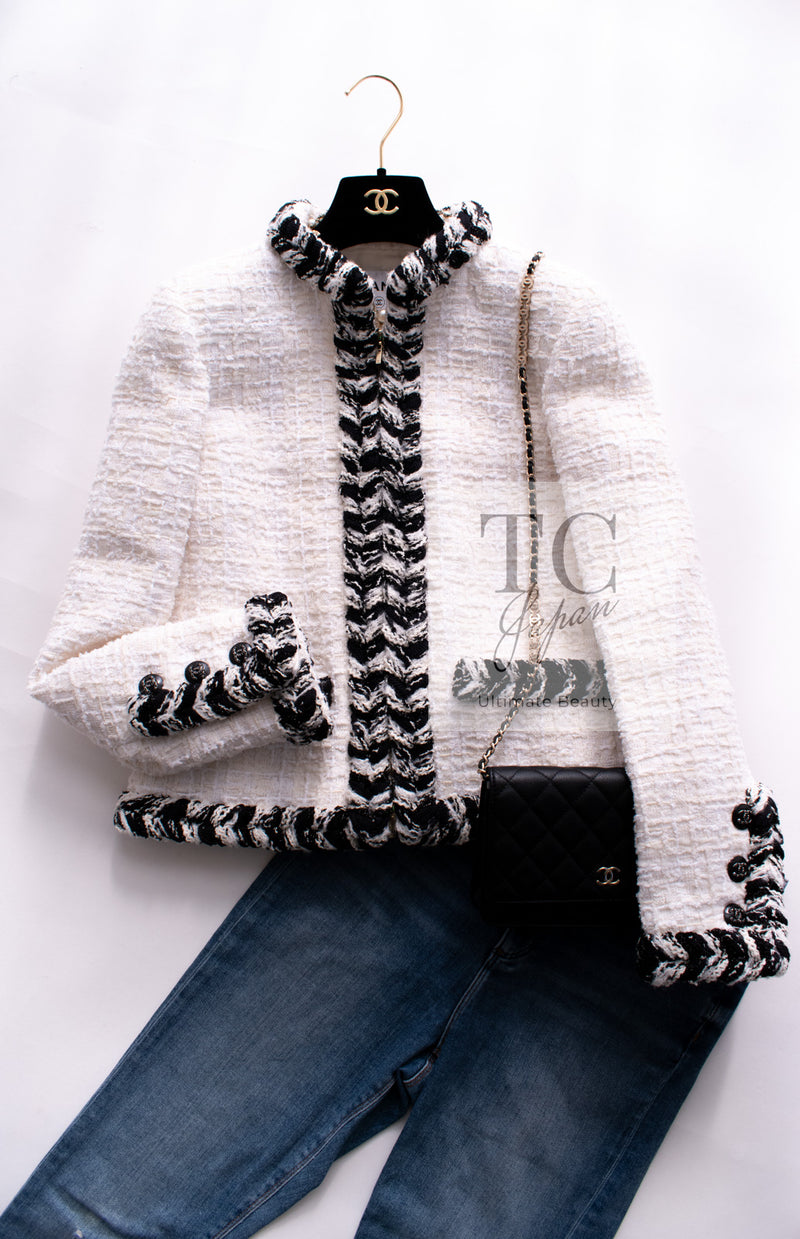 CHANEL 20B Ivory White Ecru Black Braided Trim Collarless Tweed Jacket 34 シャネル アイボリー ホワイト ブラック ブレード トリム ノーカラー ツイード ジャケット 即発