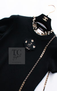 CHANEL 09A Black Cashmere Deer Decoration Knit Dress 34 シャネル ブラック カシミヤ 100% ココボタン 鹿 装飾 ニット ワンピース 即発