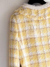 CHANEL 04C Yellow White Checked Fringe Tweed Jacket 40 シャネル イエロー ホワイト チェック フリンジ ツイード ジャケット 即発