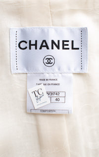 CHANEL 12S Tweed Jacket Blazer White Double Breasted CC Logo Buttons Embroidered Logo 40 シャネル ツイード ジャケット ブレザー ホワイト ダブルブレスト CCロゴボタン 刺繍ロゴ 即発