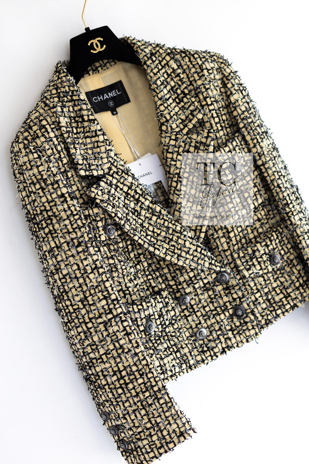 22PシャネルCHANEL黄ショートカーデジャケットライオンボタンP72469 NWOT Chanel 19S Yellow Tweed Jacket Sz.38 | eBay