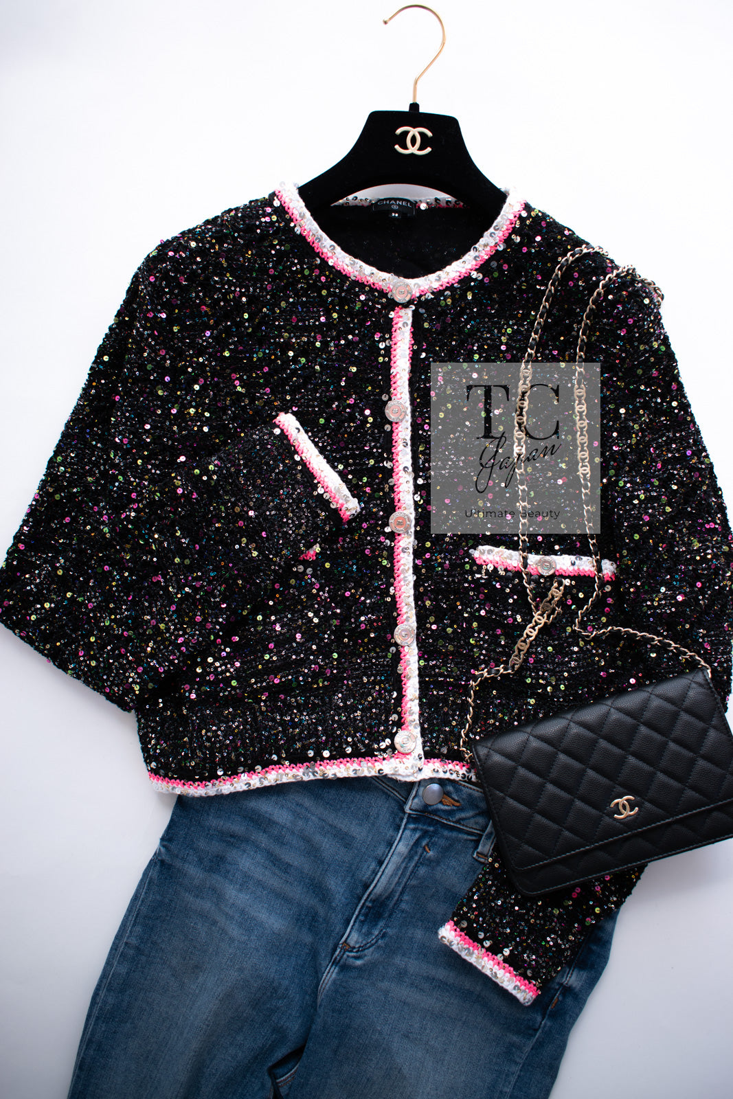 美品　CHANEL シャネル　ロゴ　スパンコール　ジャケット　ブルゾン　ブラック CHANEL (シャネル) 23C LOOK34 アームライン&スパンコール ロゴ
