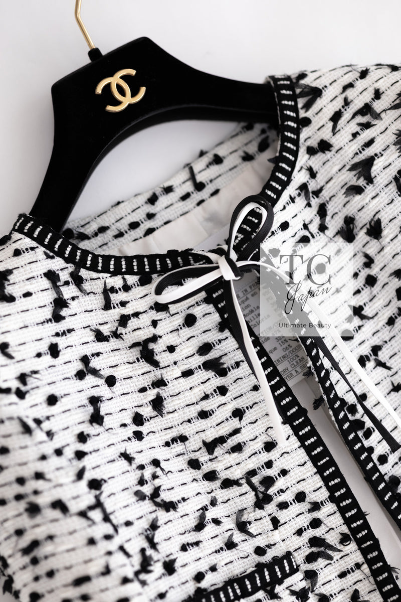 CHANEL 95C Vintage White Black Ribbon Tweed Jacket 34 シャネル ヴィンテージ ホワイト ブラック リボン ツイード ジャケット 即発
