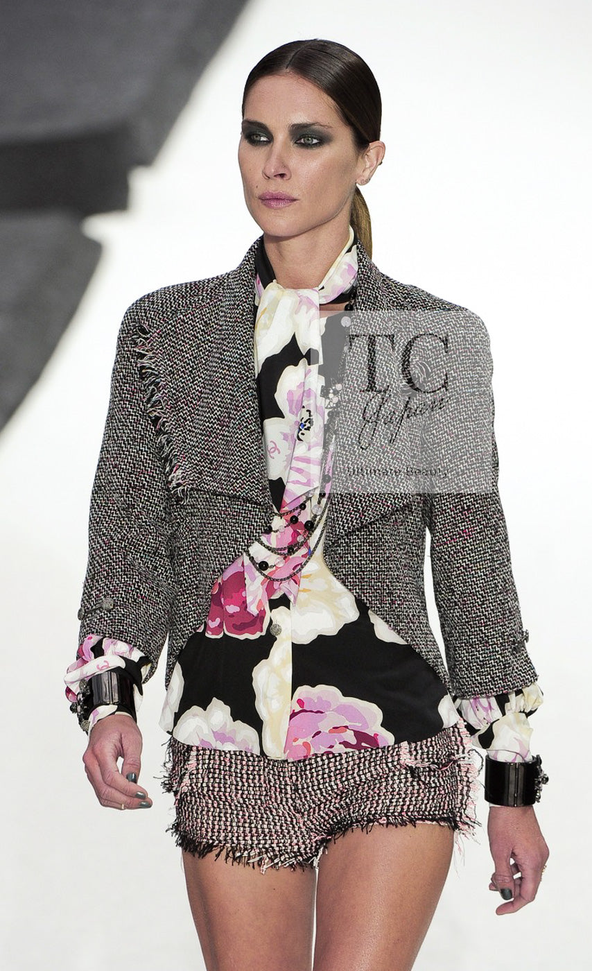 CHANEL 11S Black Red Multicolor Cotton Silk Tweed Jacket 34 36 シャネル ブラック レッド マルチカラー コットン シルク ツイード ジャケット 即発