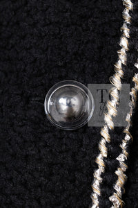 CHANEL 17A Black Wool Silk Braid Trimming Half Coat Jacket 34 40 42 シャネル ブラック ウール シルク ブレイドトリミング ハーフ コート ジャケット 即発
