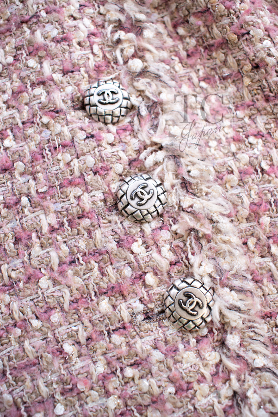 CHANEL 06C pink beige tweed CC logo button women's jacket / シャネル レディース ピンク ベージュ ツイード CCロゴ ボタン ジャケット