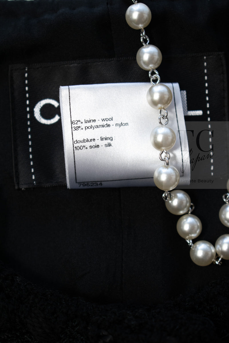 CHANEL 11C Little Black Jacket Tweed Wool CC Button 38 シャネル リトル ブラック ジャケット ツイード ウール ココボタン