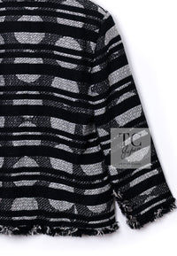 CHANEL 08S Black Gray Striped Cottn Tweed Jacket 42 シャネル ブラック グレー ボーダー コットン ツイード ジャケット 即発