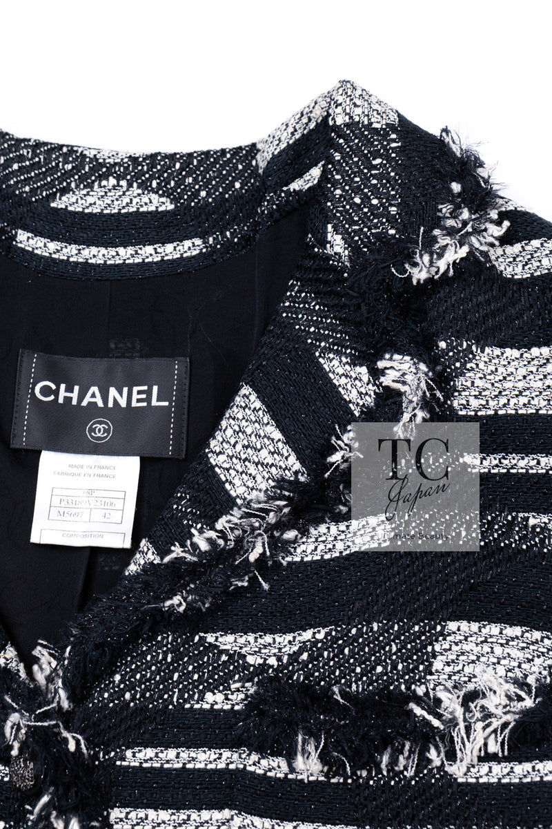 CHANEL 08S Black Gray Striped Cottn Tweed Jacket 42 シャネル ブラック グレー ボーダー コットン ツイード ジャケット 即発