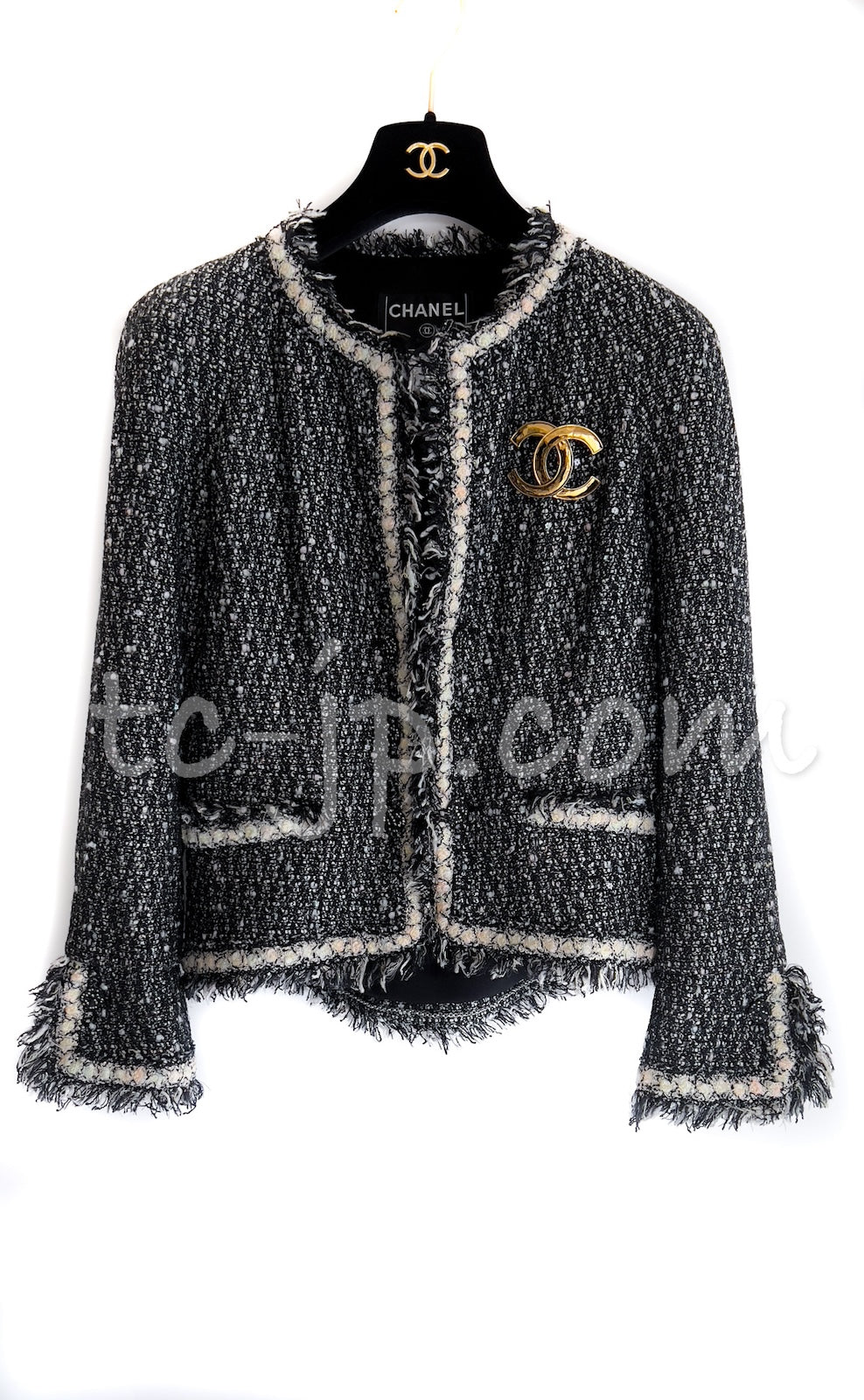 CHANEL 05PF Black White Cotton Wool Fringe Trim Tweed Jacket 40 シャネル ブラック ホワイト コットン ウール フリンジ トリム ツイード ジャケット 即発