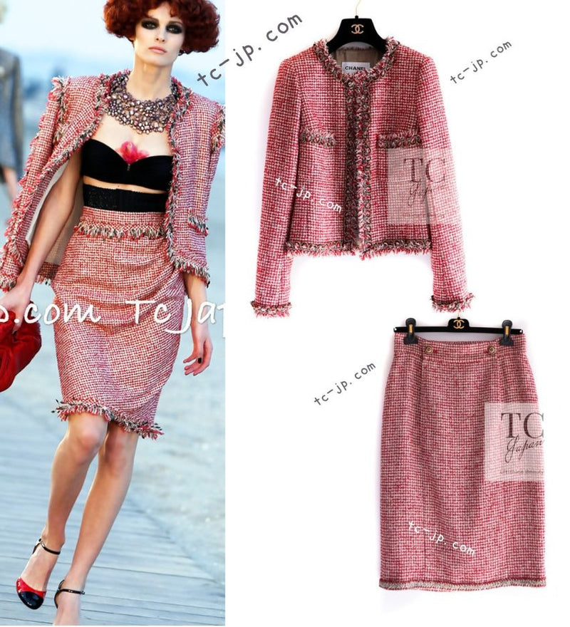 CHANEL 10C Red Metallic Gold Trim Tweed Jacket Skirt Suit 40 42 シャネル レッド メタリック ゴールド トリム フリンジ ツイード ジャケット スカート スーツ 即発