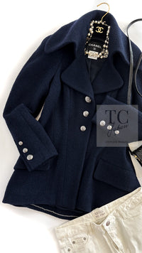CHANEL 08A Dark Navy Wool Big Lion Button Jacket Coat 36 シャネル ダーク ネイビー ウール 大きい ライオン ボタン ジャケット コート 即発