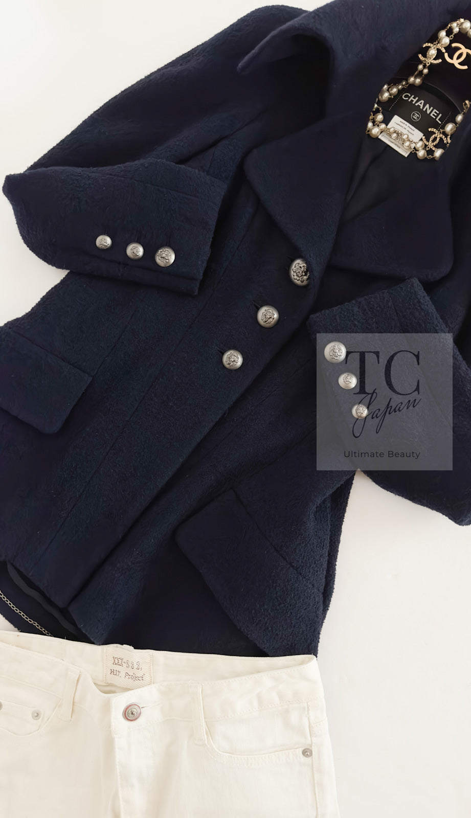 CHANEL 08A Dark Navy Wool Big Lion Button Jacket Coat 36 シャネル ダーク ネイビー ウール 大きい ライオン ボタン ジャケット コート 即発