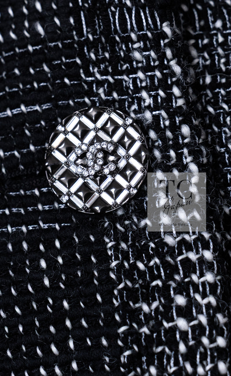 CHANEL 22PF Black White Cotton Wool Collarless Tweed Jacket 34 シャネル ブラック ホワイト コットン ウール ノーカラー ツイード ジャケット 即発