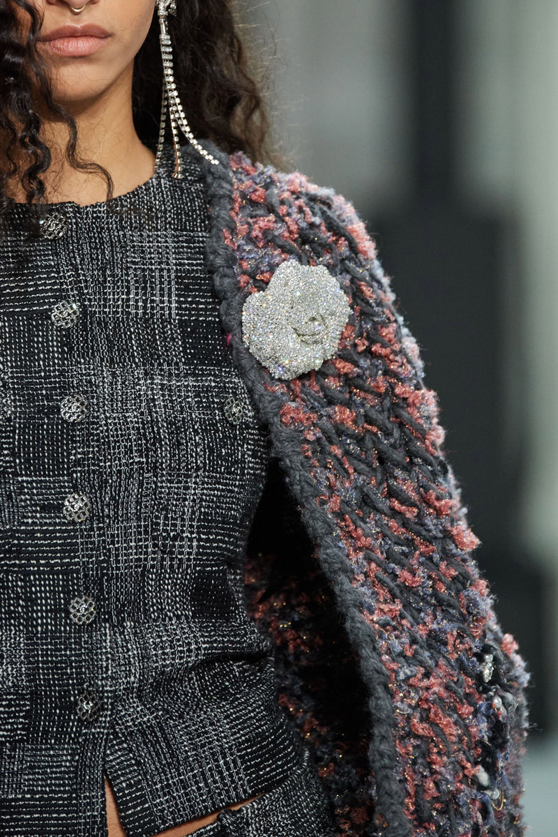CHANEL 22PF Black White Cotton Wool Collarless Tweed Jacket 34 シャネル ブラック ホワイト コットン ウール ノーカラー ツイード ジャケット 即発