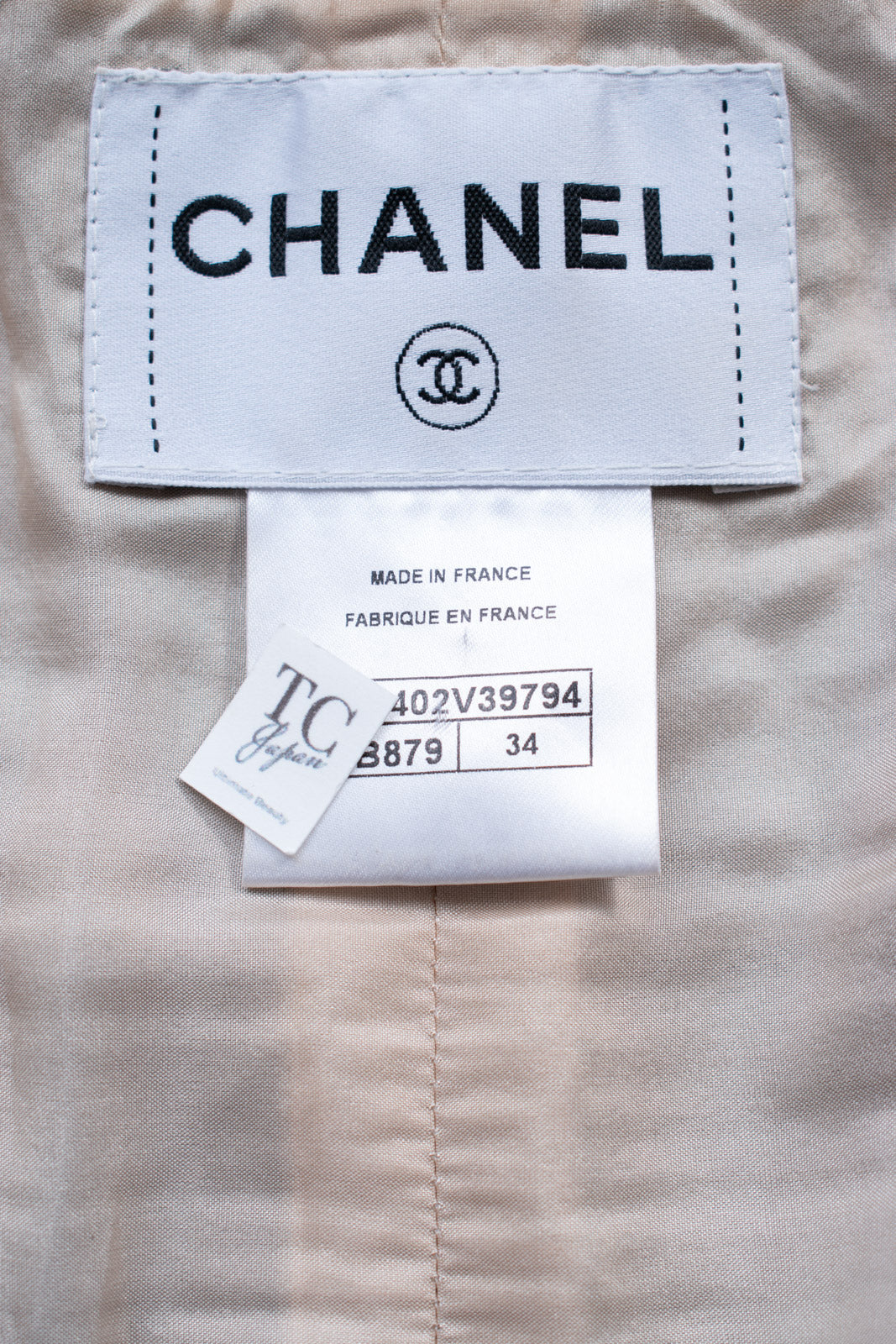 CHANEL 16S Black Multicolor Epaulettes Trimming Jacket 34 36 シャネル ブラック マルチカラー 肩章 ココマーク ボタン ジャケット 即発 - TC JAPAN
