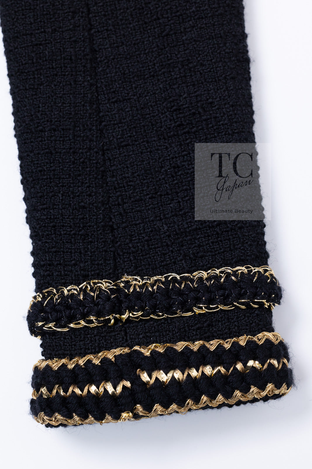 CHANEL 17PF Black Gold Trim Wool Tweed Jacket Skirt Suit 34 シャネル ブラック ゴールド トリミング ウール ジャケット スカート スーツ 即発