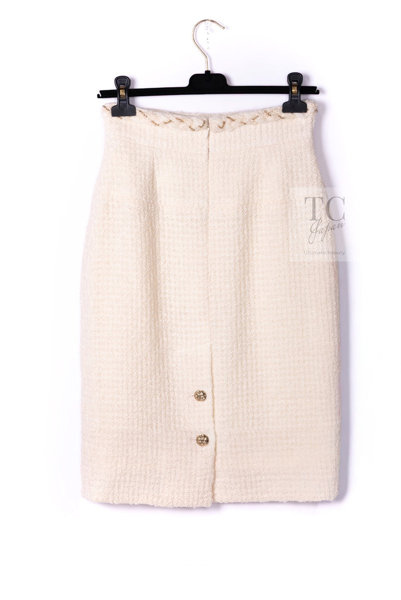 CHANEL 07A Creme Ivory Gold Chain Trim Wool Tweed Jacket Skirt Suit 36 38 シャネル クリーム アイボリー ゴールド チェーン トリム ウール ツイード ジャケット スカート スーツ 即発