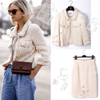 CHANEL 07A Creme Ivory Gold Chain Trim Wool Tweed Jacket Skirt Suit 36 38 シャネル クリーム アイボリー ゴールド チェーン トリム ウール ツイード ジャケット スカート スーツ 即発