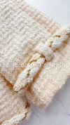 CHANEL 07A Creme Ivory Gold Chain Trim Wool Tweed Jacket Skirt Suit 36 38 シャネル クリーム アイボリー ゴールド チェーン トリム ウール ツイード ジャケット スカート スーツ 即発