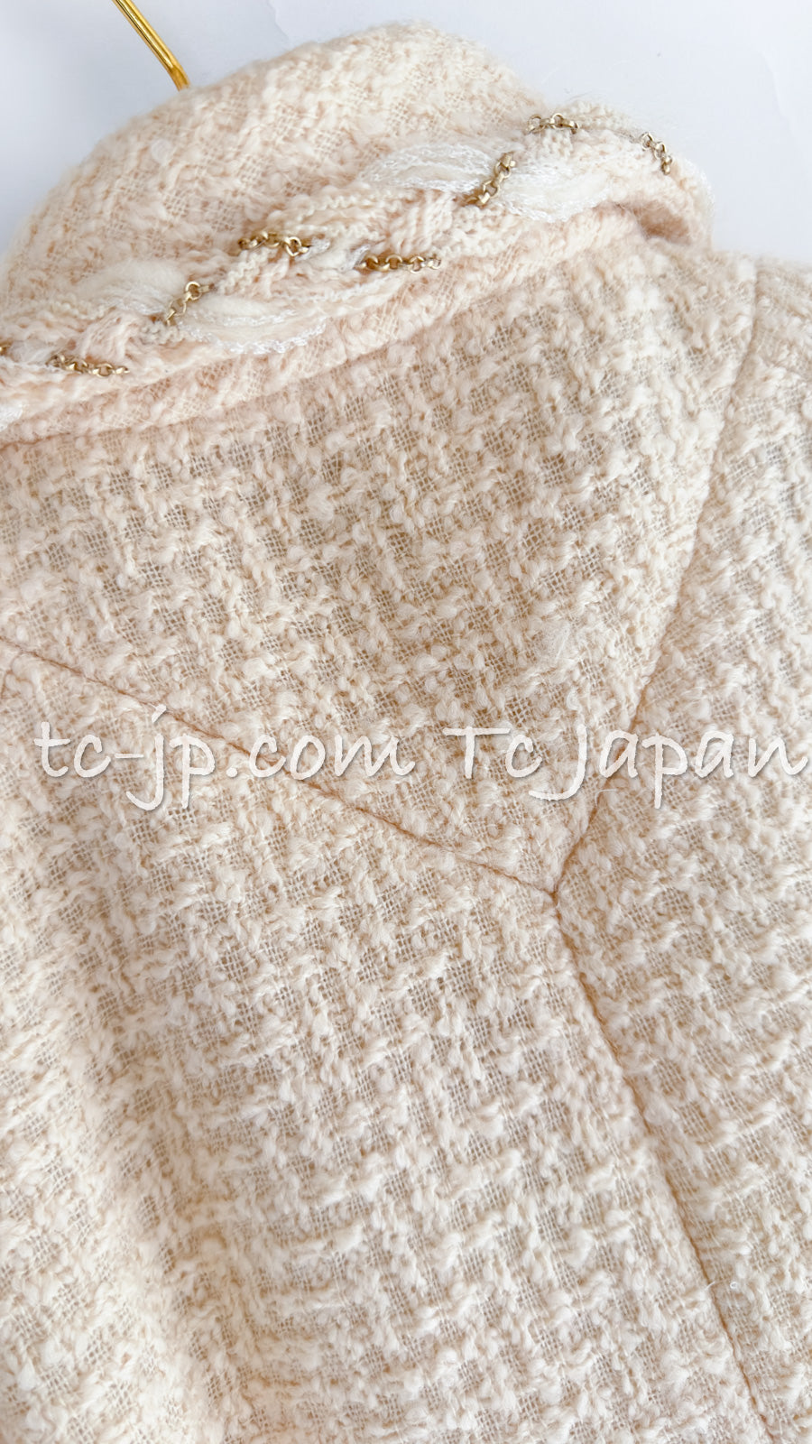 CHANEL 07A Creme Ivory Gold Chain Trim Wool Tweed Jacket Skirt Suit 36 38 シャネル クリーム アイボリー ゴールド チェーン トリム ウール ツイード ジャケット スカート スーツ 即発