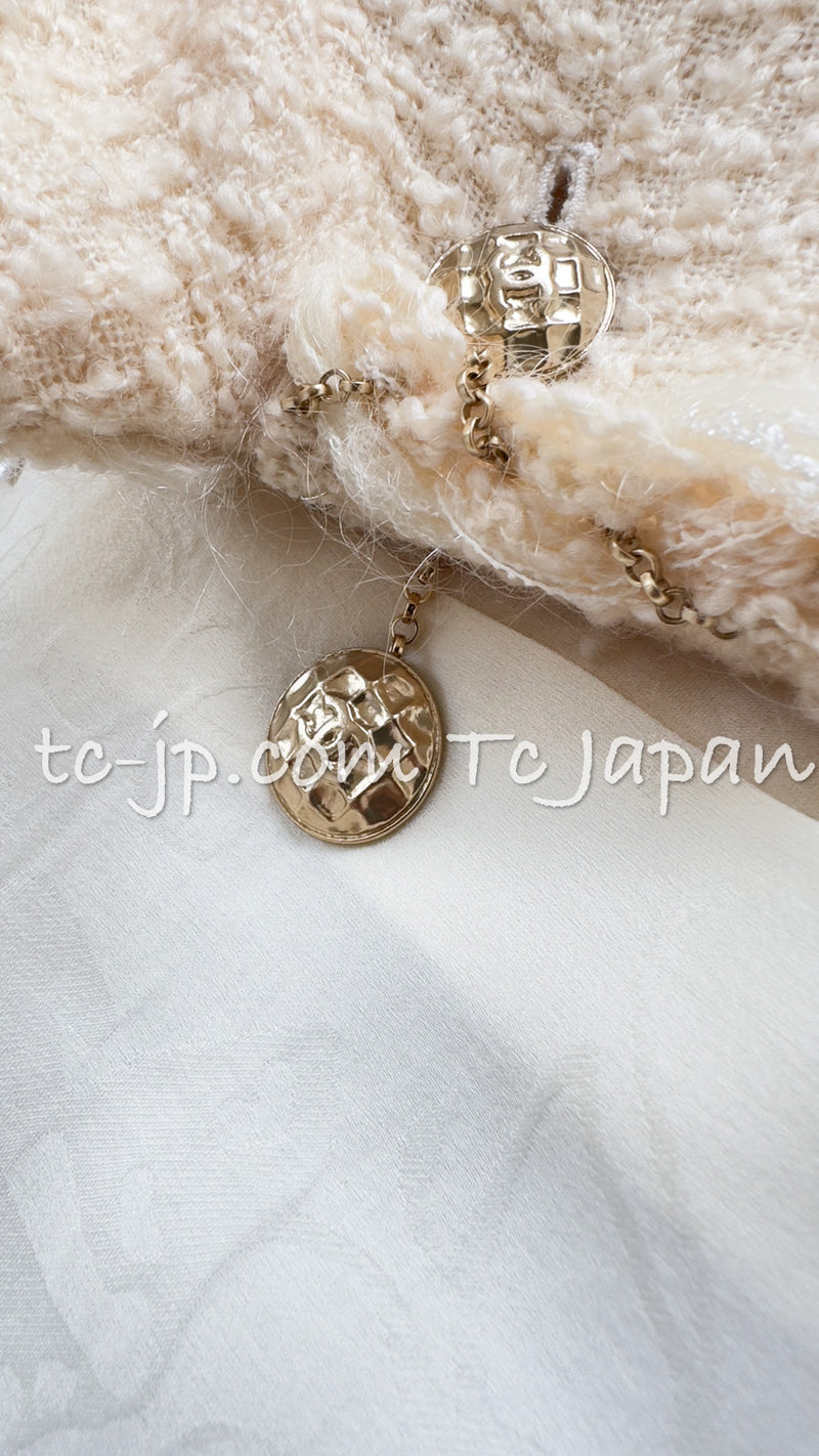 CHANEL 07A Creme Ivory Gold Chain Trim Wool Tweed Jacket Skirt Suit 36 38 シャネル クリーム アイボリー ゴールド チェーン トリム ウール ツイード ジャケット スカート スーツ 即発
