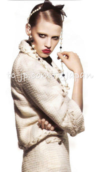 CHANEL 07A Creme Ivory Gold Chain Trim Wool Tweed Jacket Skirt Suit 36 38 シャネル クリーム アイボリー ゴールド チェーン トリム ウール ツイード ジャケット スカート スーツ 即発