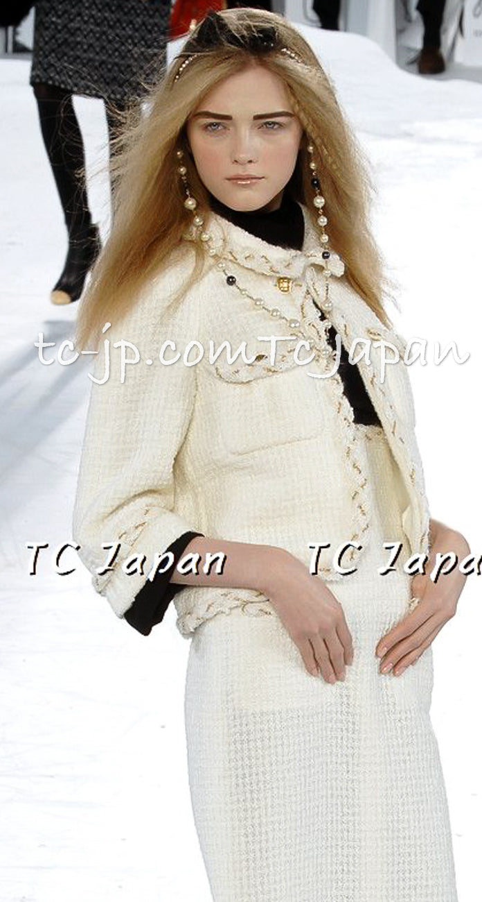 CHANEL 07A Creme Ivory Gold Chain Trim Wool Tweed Jacket Skirt Suit 36 38 シャネル クリーム アイボリー ゴールド チェーン トリム ウール ツイード ジャケット スカート スーツ 即発