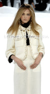 CHANEL 07A Creme Ivory Gold Chain Trim Wool Tweed Jacket Skirt Suit 36 38 シャネル クリーム アイボリー ゴールド チェーン トリム ウール ツイード ジャケット スカート スーツ 即発