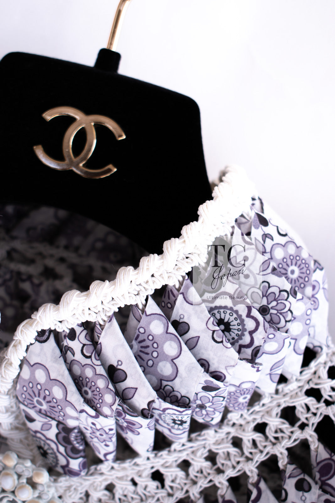 CHANEL 09S White Navy Floral Cardigan Cape Jacket 36 38 シャネル ホワイト ネイビー フローラル ボレロ カーディガン ケープ ジャケット 即発