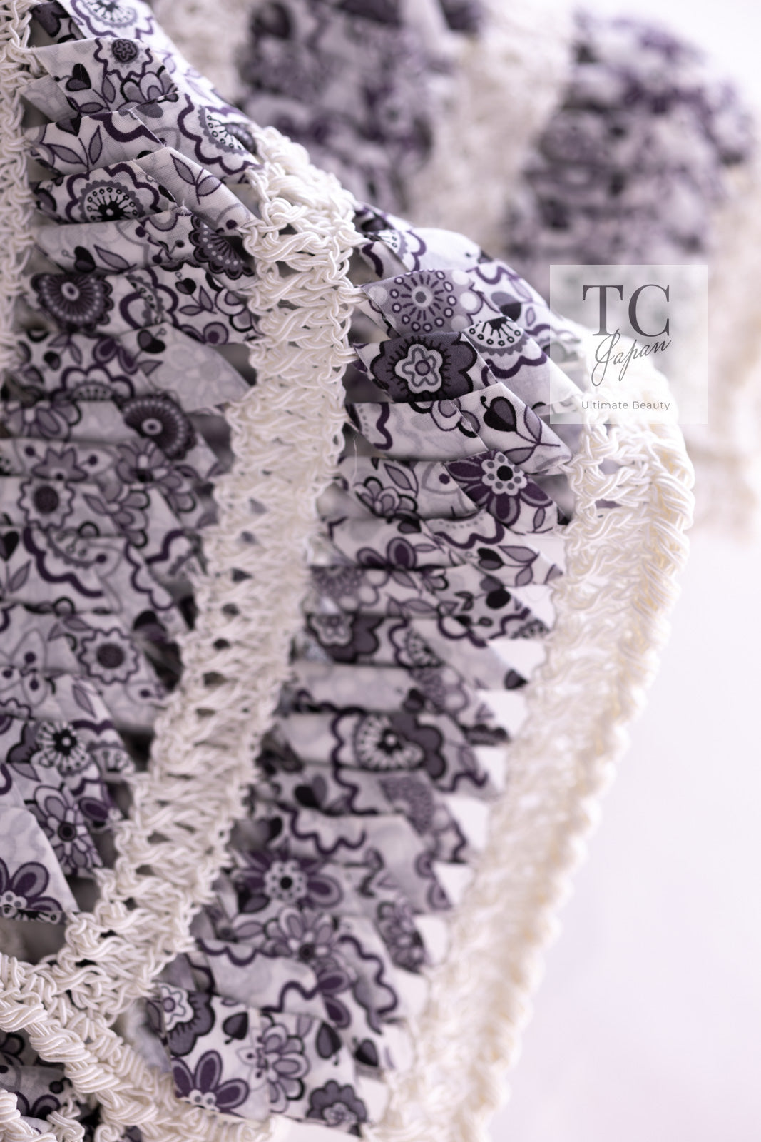 CHANEL 09S White Navy Floral Cardigan Cape Jacket 36 38 シャネル ホワイト ネイビー フローラル ボレロ カーディガン ケープ ジャケット 即発