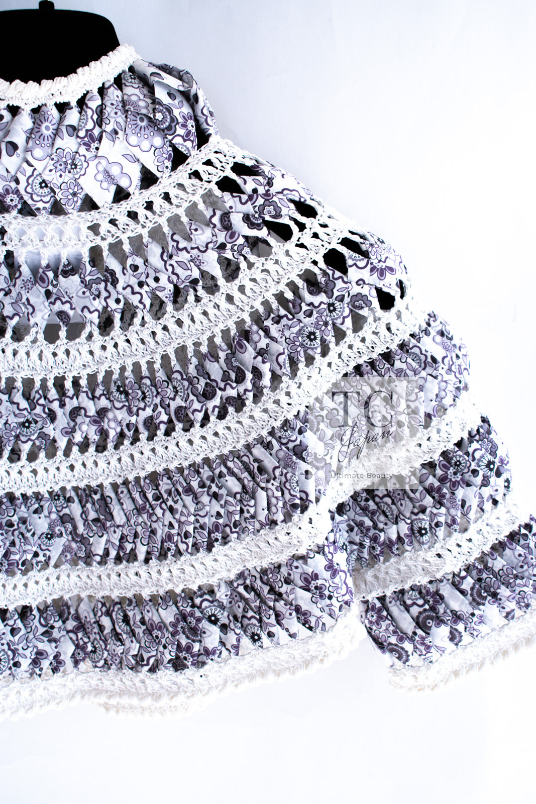 CHANEL 09S White Navy Floral Cardigan Cape Jacket 36 38 シャネル ホワイト ネイビー フローラル ボレロ カーディガン ケープ ジャケット 即発