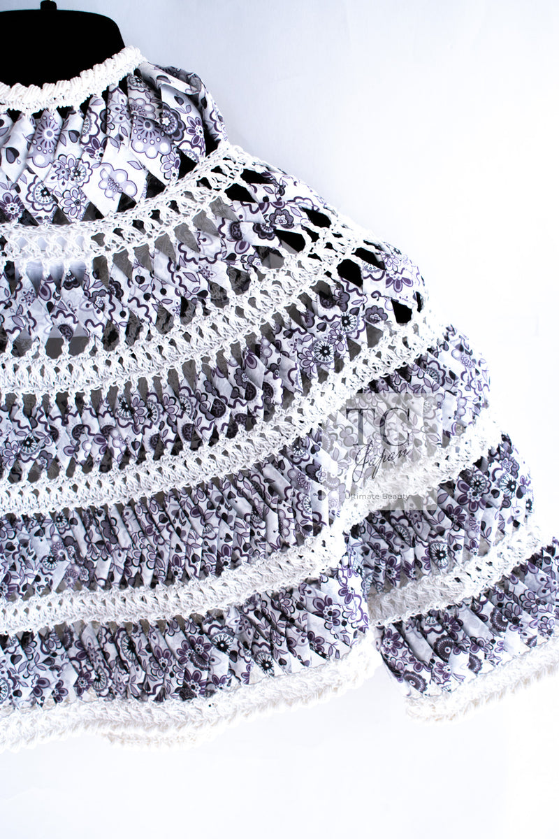 CHANEL 09S White Navy Floral Cardigan Cape Jacket 36 38 シャネル ホワイト ネイビー フローラル ボレロ カーディガン ケープ ジャケット 即発