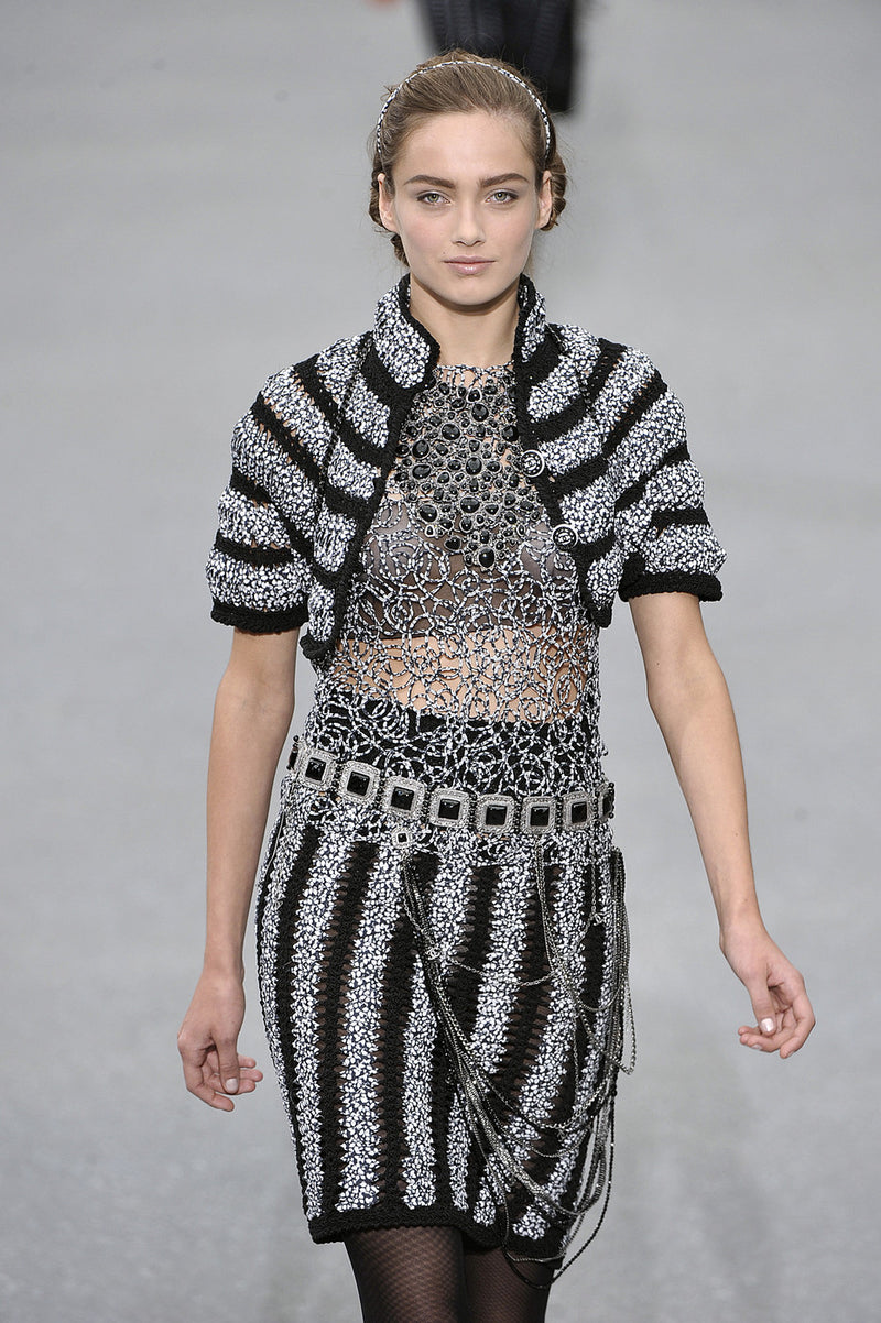 CHANEL 09S White Navy Floral Cardigan Cape Jacket 36 38 シャネル ホワイト ネイビー フローラル ボレロ カーディガン ケープ ジャケット 即発