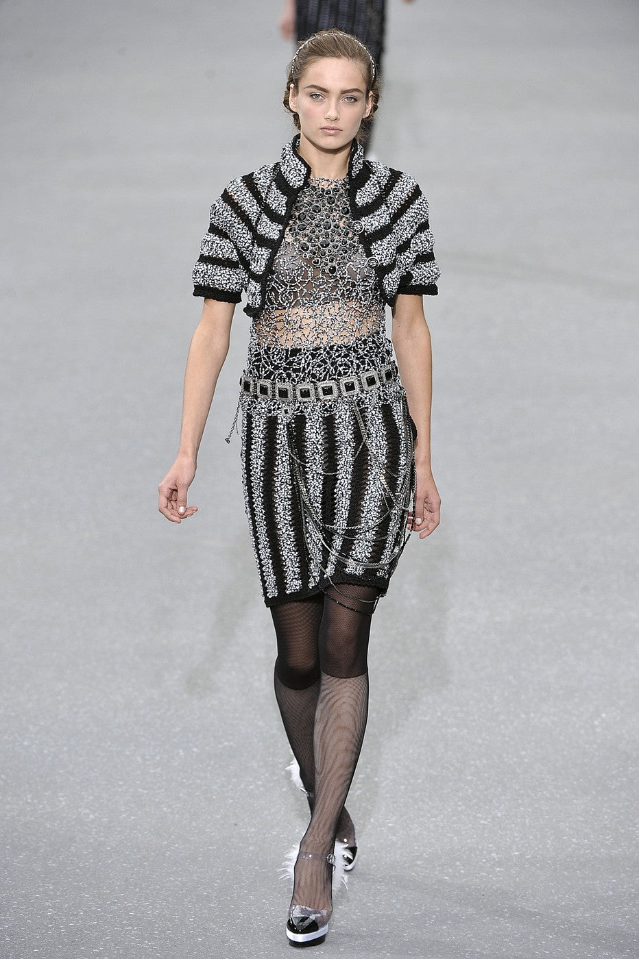 CHANEL 09S White Navy Floral Cardigan Cape Jacket 36 38 シャネル ホワイト ネイビー フローラル ボレロ カーディガン ケープ ジャケット 即発