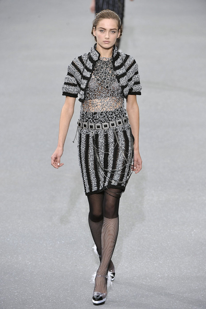 CHANEL 09S White Navy Floral Cardigan Cape Jacket 36 38 シャネル ホワイト ネイビー フローラル ボレロ カーディガン ケープ ジャケット 即発