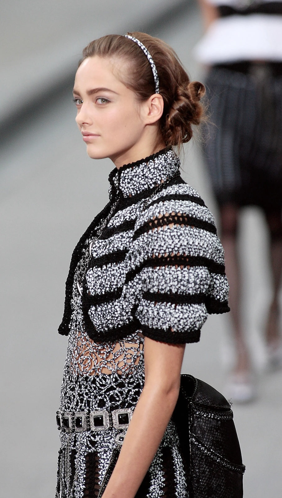 CHANEL 09S White Navy Floral Cardigan Cape Jacket 36 38 シャネル ホワイト ネイビー フローラル ボレロ カーディガン ケープ ジャケット 即発